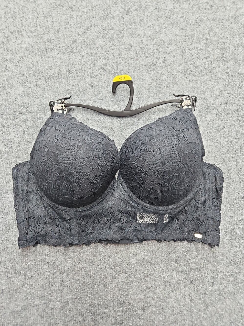 Jessica Simpson Woman's Bra Size 40D Color Black